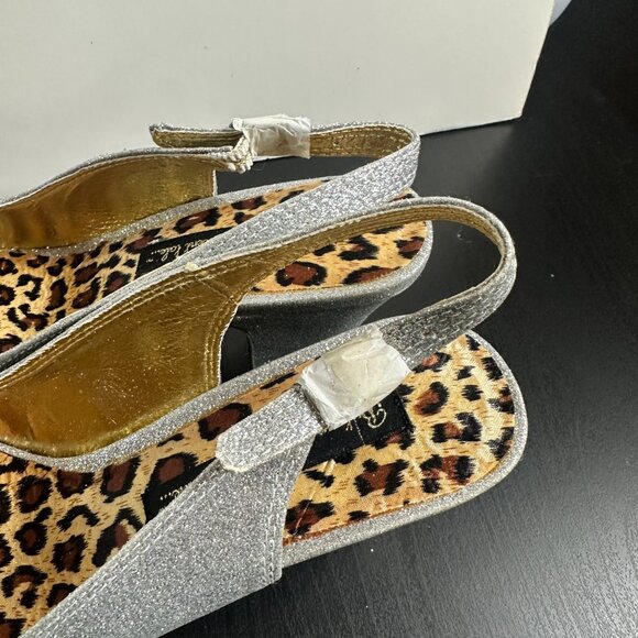 But Another Innocent Tale Sparkly Silver NWOT Platform Heels Size 8 Glitter - Picture 6 of 14